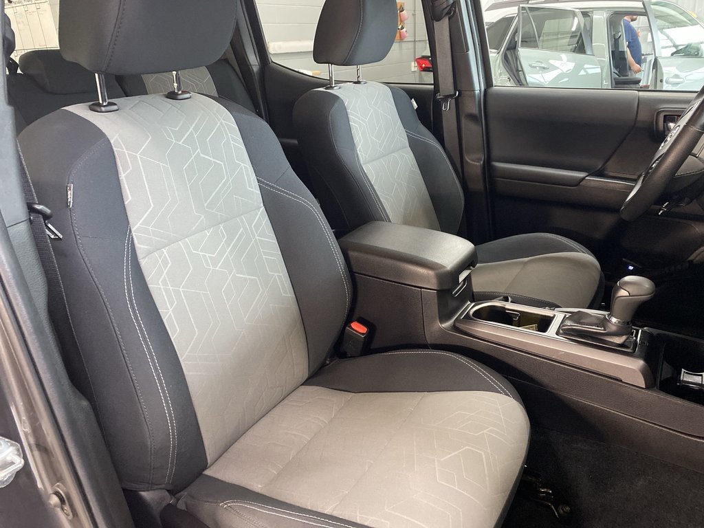 Toyota TACOMA SR5 | 4WD | Warranty Until May 2028 2023 à Saint John, Nouveau-Brunswick - 32 - w1024h768px