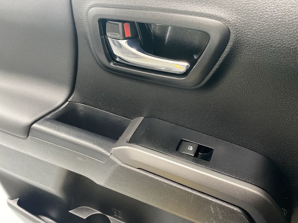 Toyota TACOMA SR5 | 4WD | Warranty Until May 2028 2023 à Saint John, Nouveau-Brunswick - 28 - w1024h768px