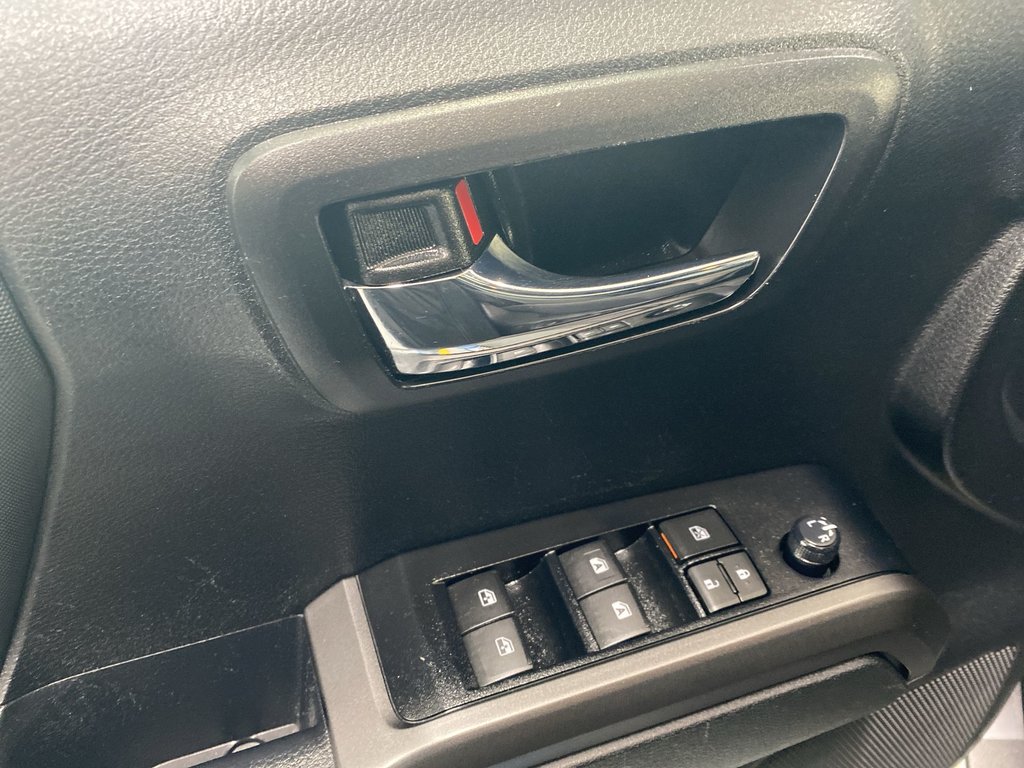 Toyota TACOMA SR5 | 4WD | Warranty Until May 2028 2023 à Saint John, Nouveau-Brunswick - 13 - w1024h768px