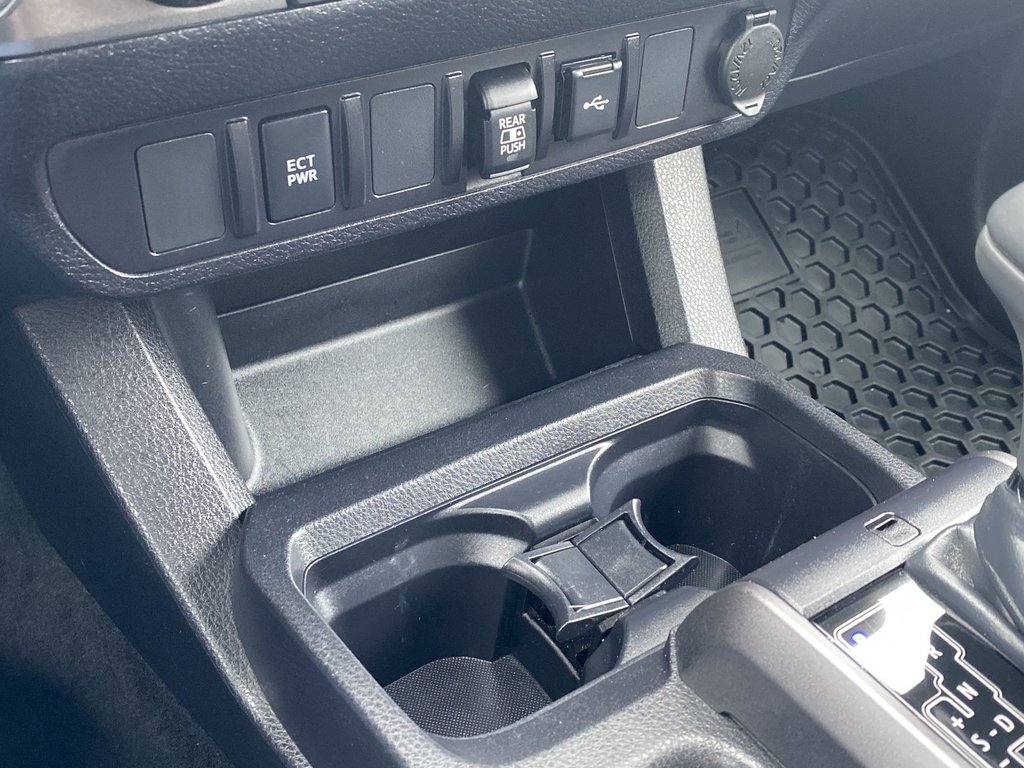 Toyota TACOMA SR5 | 4WD | Warranty Until May 2028 2023 à Saint John, Nouveau-Brunswick - 24 - w1024h768px