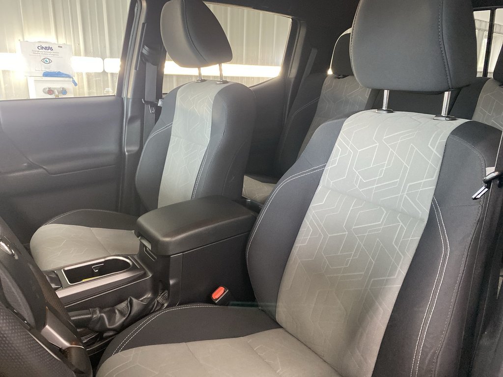 Toyota TACOMA SR5 | 4WD | Warranty Until May 2028 2023 à Saint John, Nouveau-Brunswick - 11 - w1024h768px