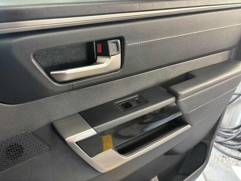 2023 Toyota Tundra Limited | Leather | Roof | Nav | HtdWheel | Cam in Saint John, New Brunswick - 31 - w1024h768px
