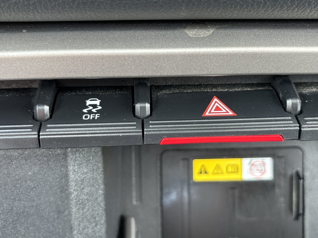 2023 Toyota Tundra Limited | Leather | Roof | Nav | HtdWheel | Cam in Saint John, New Brunswick - 19 - w1024h768px
