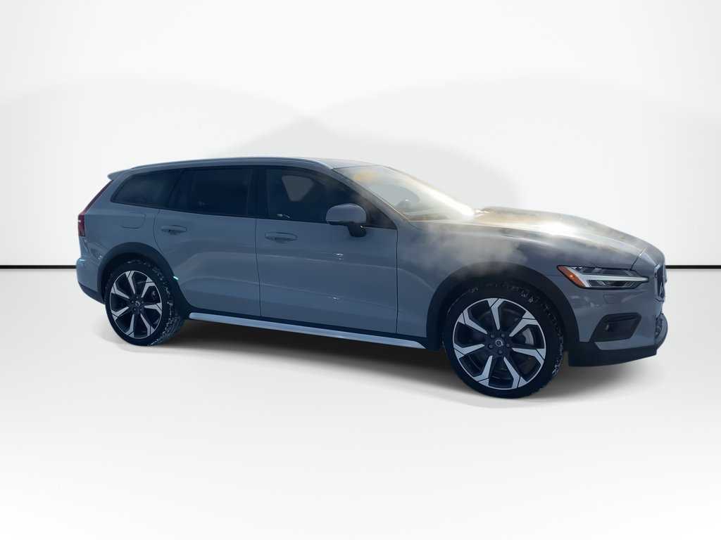 2025 Volvo V60 CROSS COUNTRY ULTRA in Saint John, New Brunswick - 2 - w1024h768px