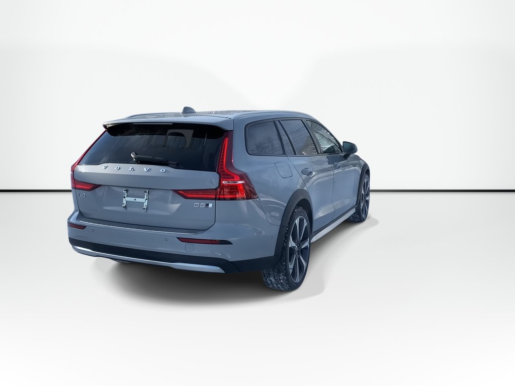 2025 Volvo V60 CROSS COUNTRY ULTRA in Saint John, New Brunswick - 8 - w1024h768px