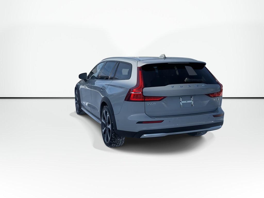 2025 Volvo V60 CROSS COUNTRY ULTRA in Saint John, New Brunswick - 7 - w1024h768px