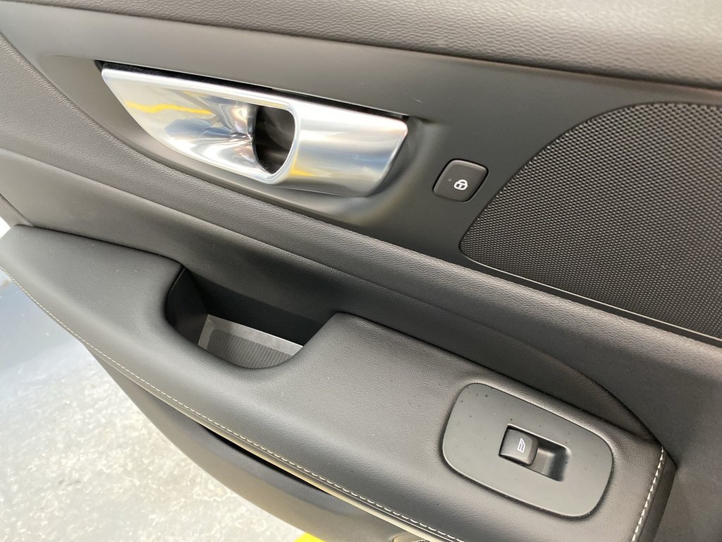 2025 Volvo V60 CROSS COUNTRY ULTRA in Saint John, New Brunswick - 27 - w1024h768px