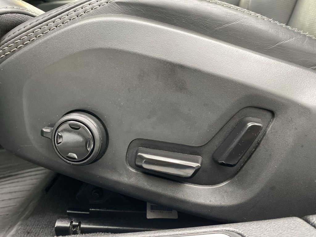 2025 Volvo V60 CROSS COUNTRY ULTRA in Saint John, New Brunswick - 12 - w1024h768px