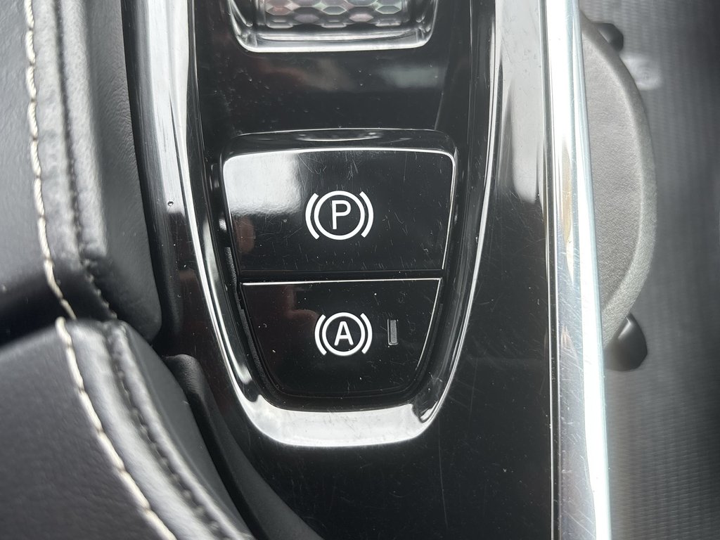 2020 Volvo XC90 R-Design | Leather | Roof | Nav | Cam | USB in Saint John, New Brunswick - 26 - w1024h768px