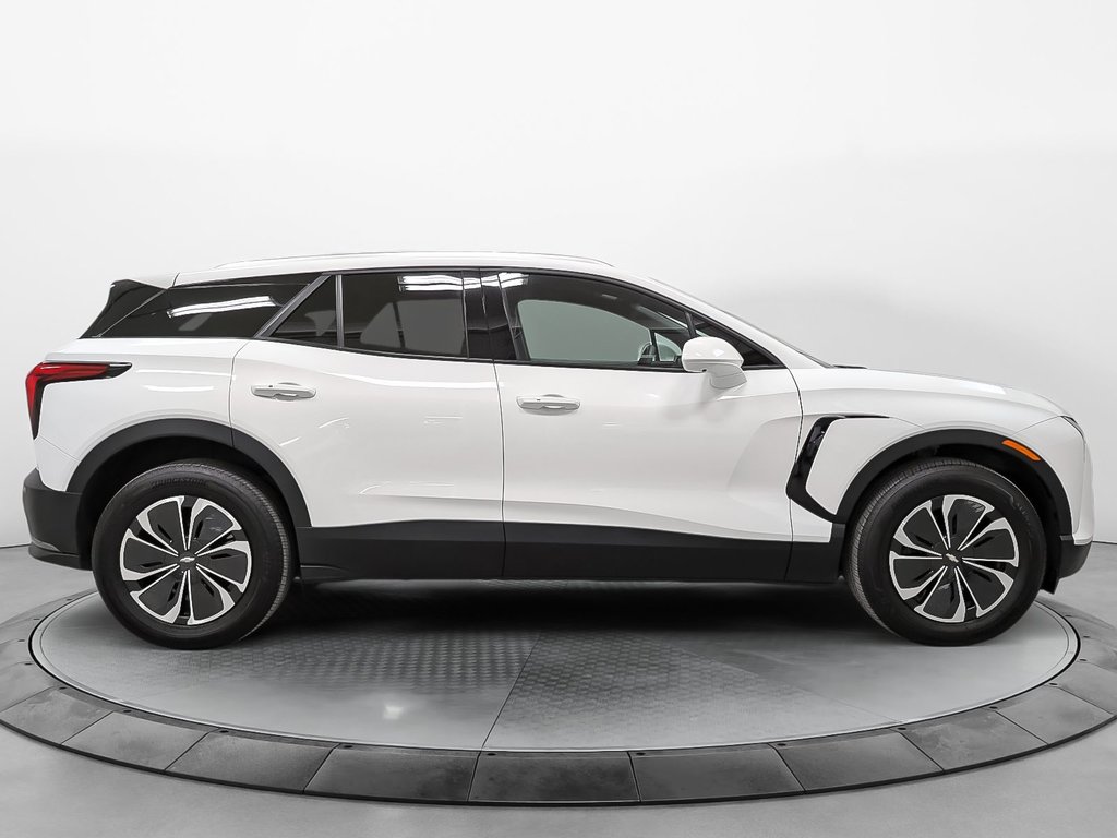 2024 Chevrolet Blazer LT EV eAWD in Sherbrooke, Quebec - 8 - w1024h768px