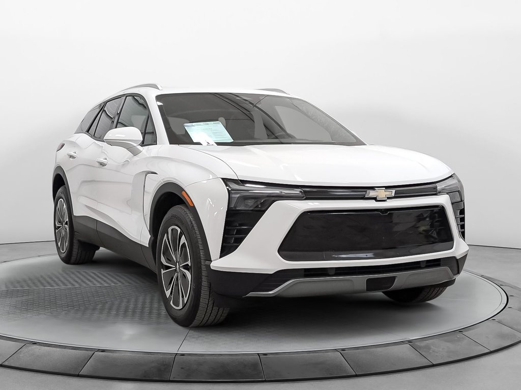 2024 Chevrolet Blazer LT EV eAWD in Sherbrooke, Quebec - 3 - w1024h768px