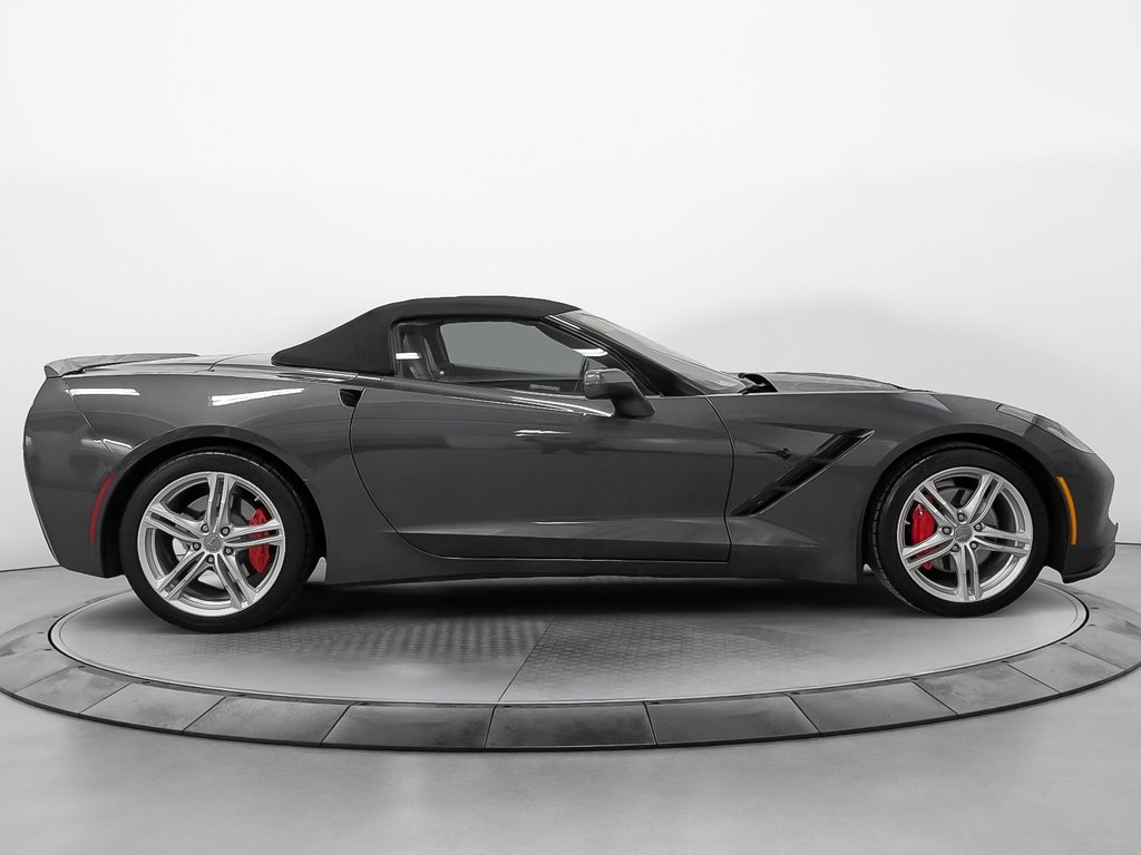 2017 Chevrolet CABRIOLET CORVETTE Stingray Convertible in Sherbrooke, Quebec - 7 - w1024h768px