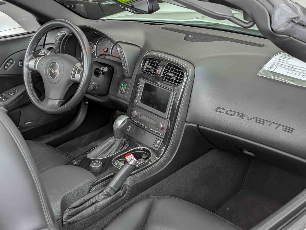 2010 Chevrolet Corvette 3LT Convertible Bas kilométrage in Sherbrooke, Quebec - 17 - w1024h768px