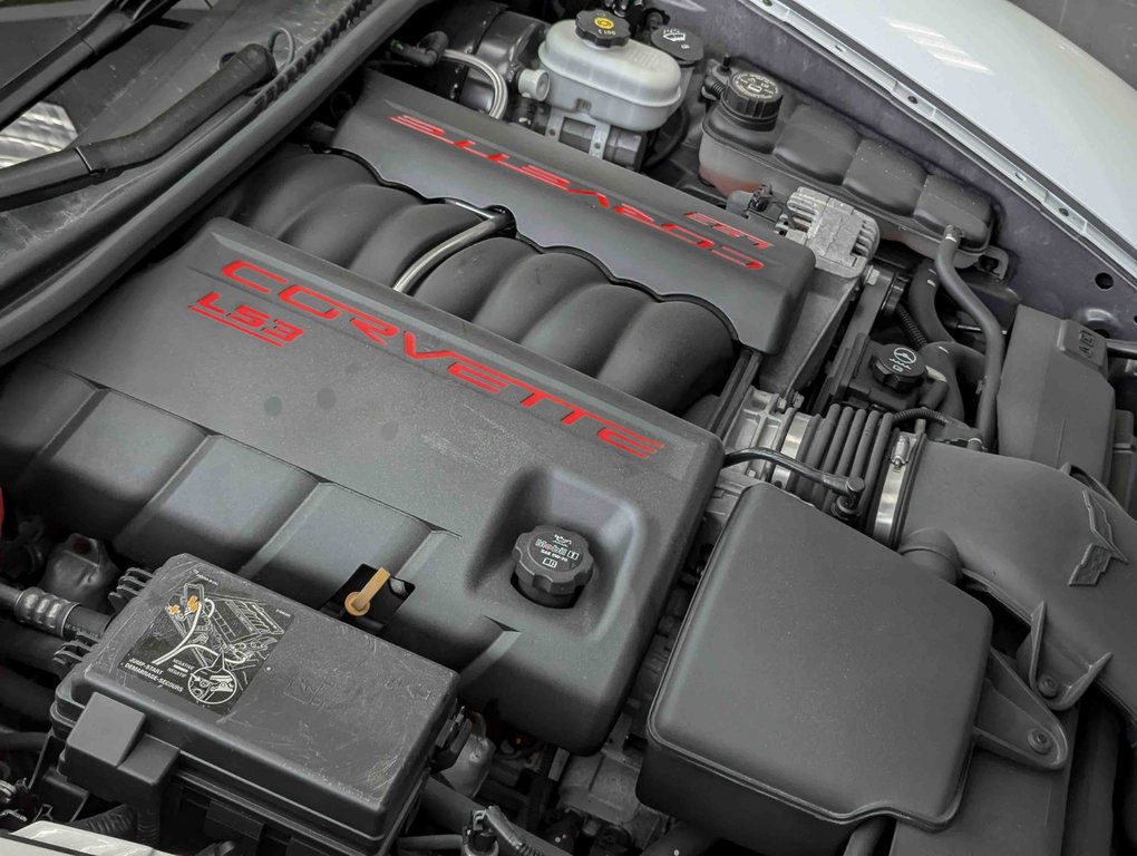 2010 Chevrolet Corvette 3LT Convertible Bas kilométrage in Sherbrooke, Quebec - 39 - w1024h768px