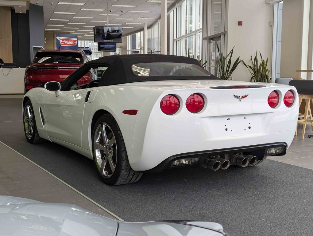 2010 Chevrolet Corvette 3LT Convertible Bas kilométrage in Sherbrooke, Quebec - 8 - w1024h768px
