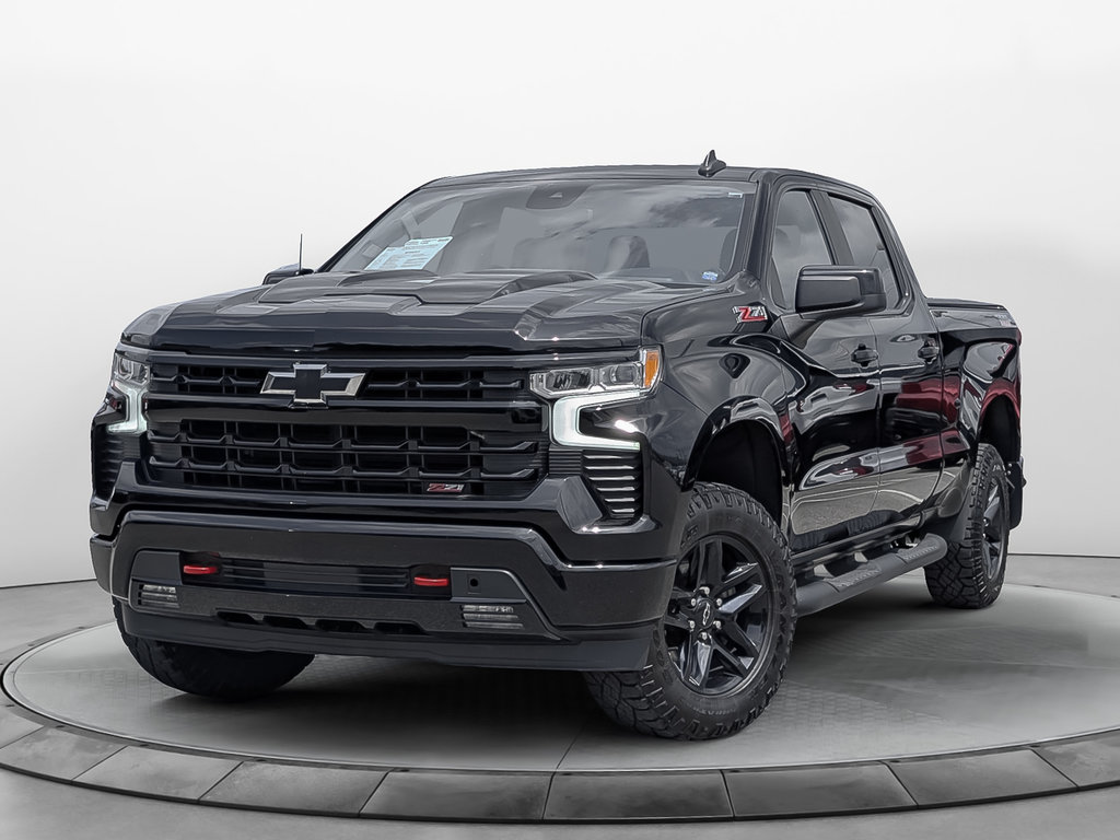 2022 Chevrolet Silverado 1500 LT Trail Boss Z71 4WD Crew Cab 6 places 2.7L in Sherbrooke, Quebec - 1 - w1024h768px