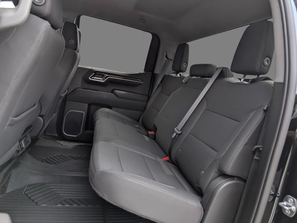 2022 Chevrolet Silverado 1500 LT Trail Boss Z71 4WD Crew Cab 6 places 2.7L in Sherbrooke, Quebec - 11 - w1024h768px