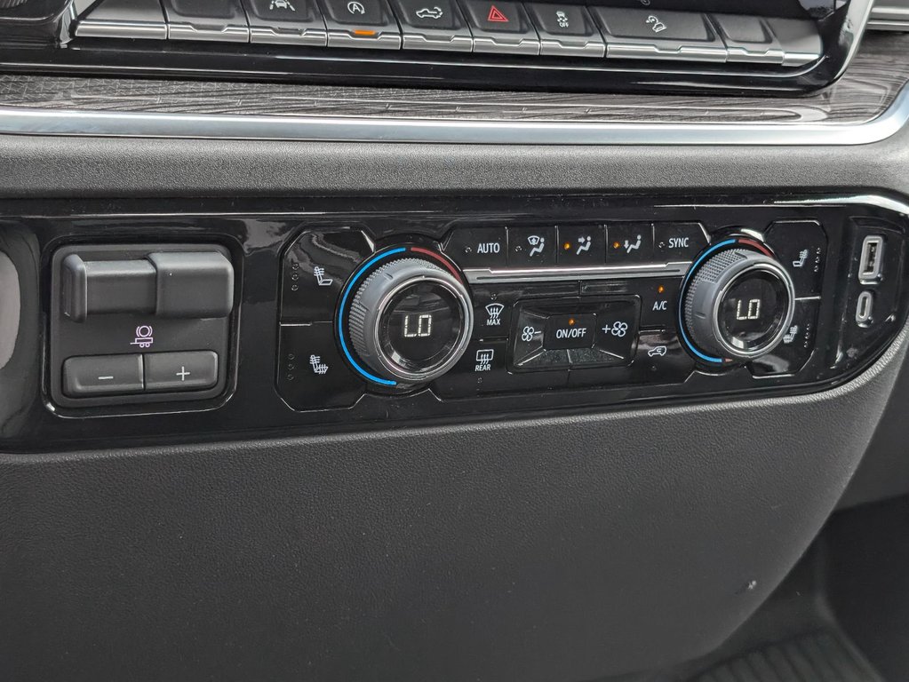 2022 Chevrolet Silverado 1500 LT Trail Boss Z71 4WD Crew Cab 6 places 2.7L in Sherbrooke, Quebec - 18 - w1024h768px