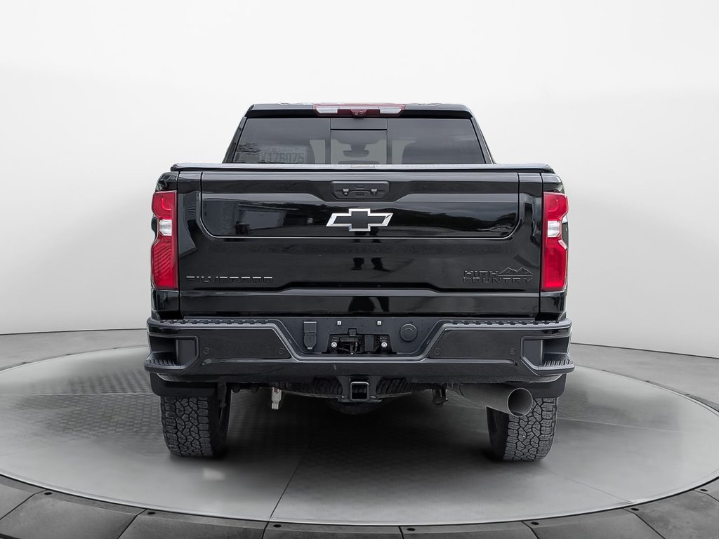 Chevrolet SILVERADO 2500 CAISSE STANDARD DE 6 PIED Marche Pieds Électrique Toit Ouvrant 2023 à Sherbrooke, Québec - 3 - w1024h768px