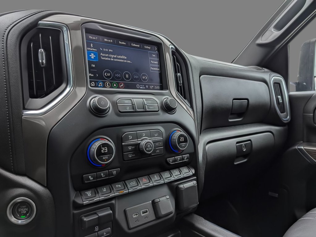 Chevrolet SILVERADO 2500 CAISSE STANDARD DE 6 PIED Marche Pieds Électrique Toit Ouvrant 2023 à Sherbrooke, Québec - 14 - w1024h768px