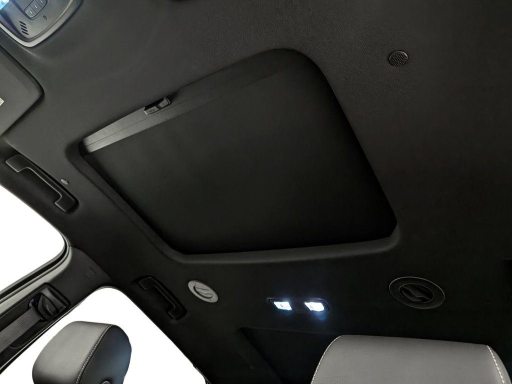 2023 Chevrolet TRAVERSE LT AWD True North Cuir 8 Places Toit Ouvrant in Sherbrooke, Quebec - 11 - w1024h768px