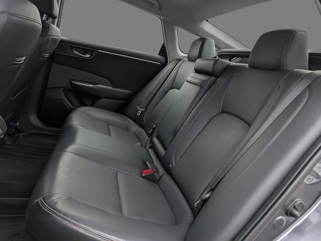 2020 Honda CLARITY Plug-In Hybrid Touring in Sherbrooke, Quebec - 9 - w1024h768px