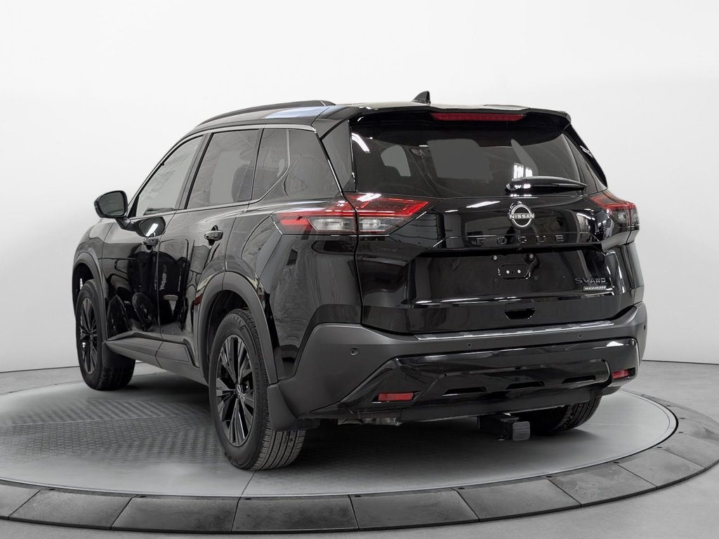 2023 Nissan Rogue AWD SV Cuir Toit Pano in Sherbrooke, Quebec - 4 - w1024h768px