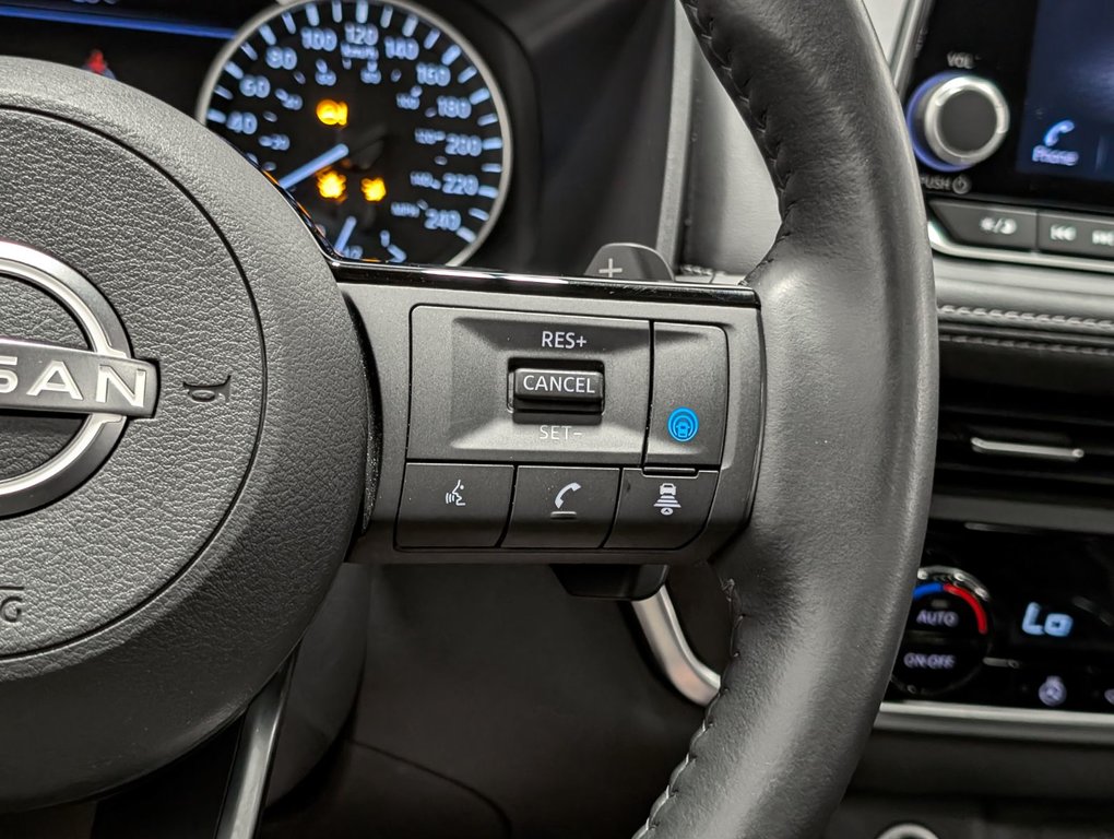 2023 Nissan Rogue AWD SV Cuir Toit Pano in Sherbrooke, Quebec - 20 - w1024h768px