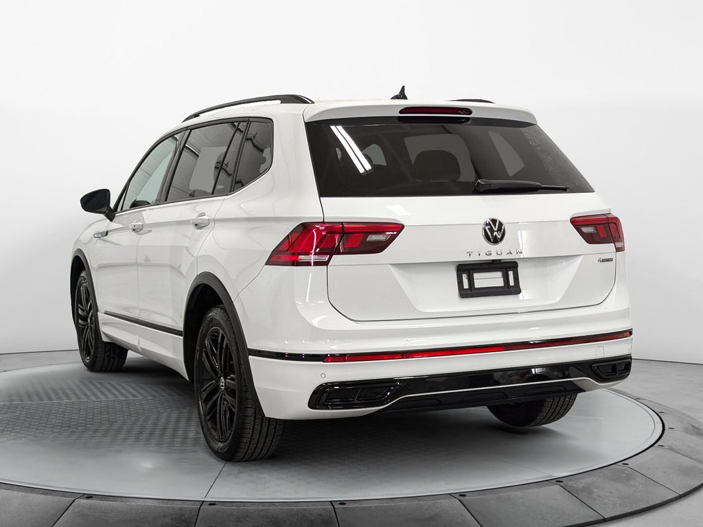 2022  Tiguan 2.0 TSI 4Motion Comfortline R-Line Black in Sherbrooke, Quebec - 5 - w1024h768px