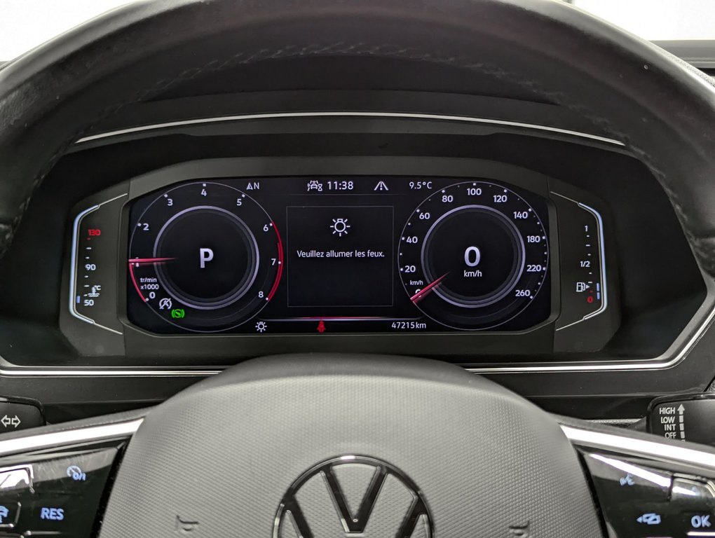 2022  Tiguan 2.0 TSI 4Motion Comfortline R-Line Black in Sherbrooke, Quebec - 23 - w1024h768px