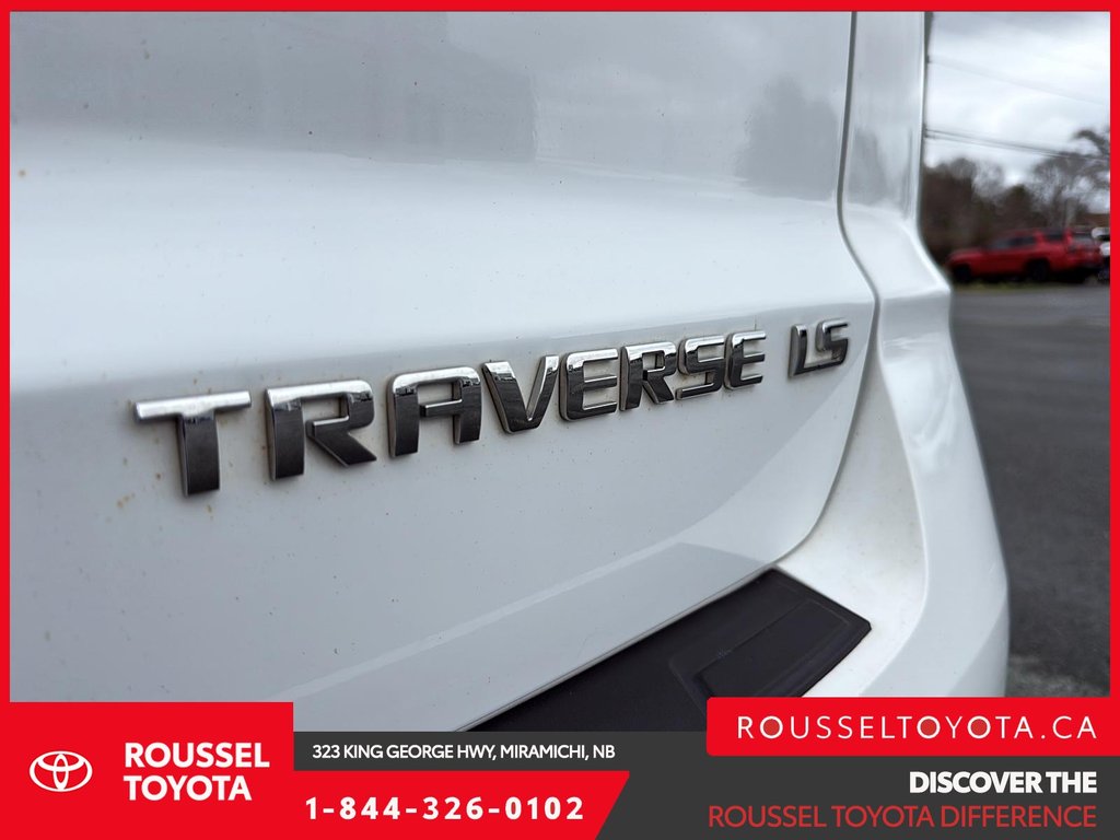 2016 Chevrolet Traverse LS in Miramichi, New Brunswick - 8 - w1024h768px