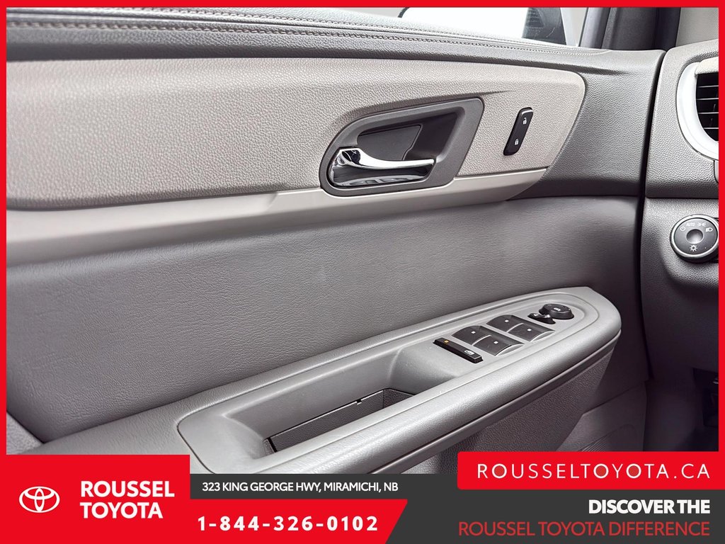 2016 Chevrolet Traverse LS in Miramichi, New Brunswick - 11 - w1024h768px