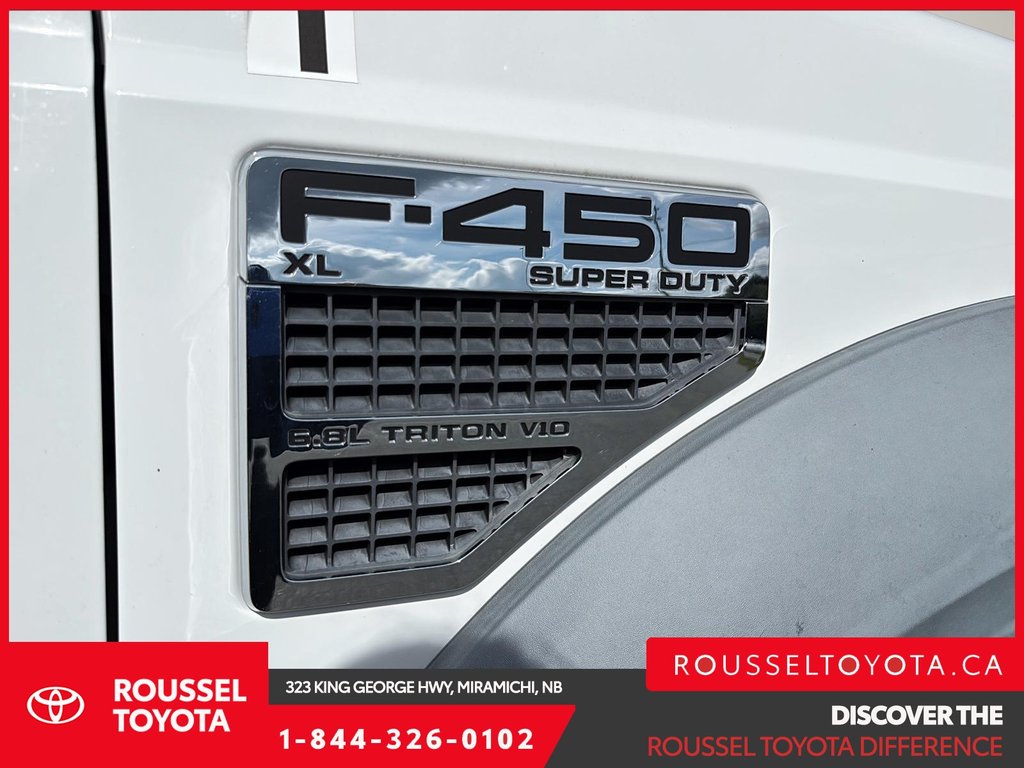 2010 Ford Super Duty F-450 DRW XL in Miramichi, New Brunswick - 10 - w1024h768px