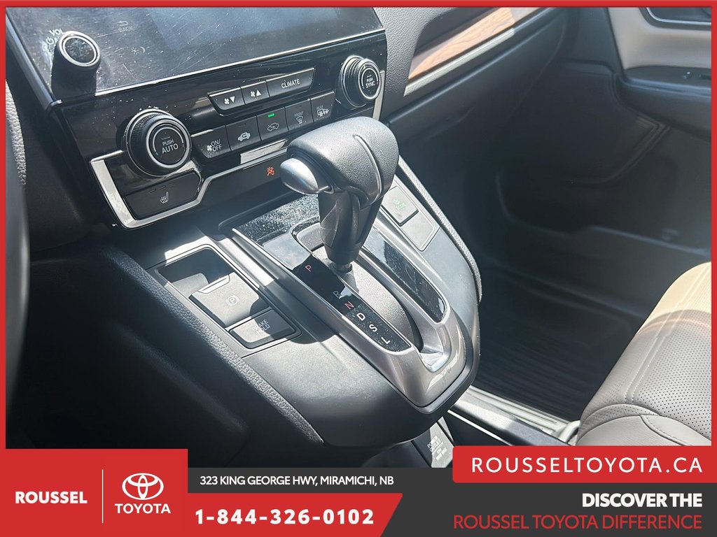 2017 Honda CR-V Touring in Miramichi, New Brunswick - 15 - w1024h768px