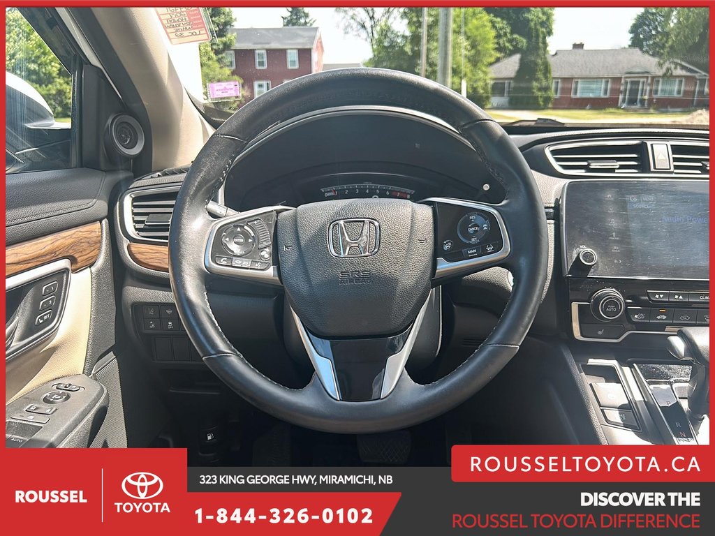 2017 Honda CR-V Touring in Miramichi, New Brunswick - 12 - w1024h768px