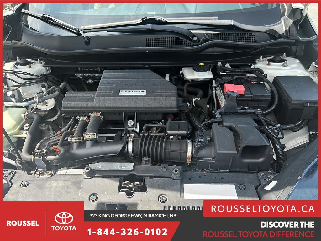 2017 Honda CR-V Touring in Miramichi, New Brunswick - 8 - w1024h768px