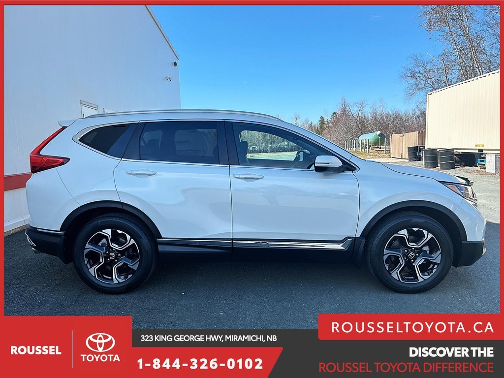 2018 Honda CR-V Touring in Miramichi, New Brunswick - 17 - w1024h768px