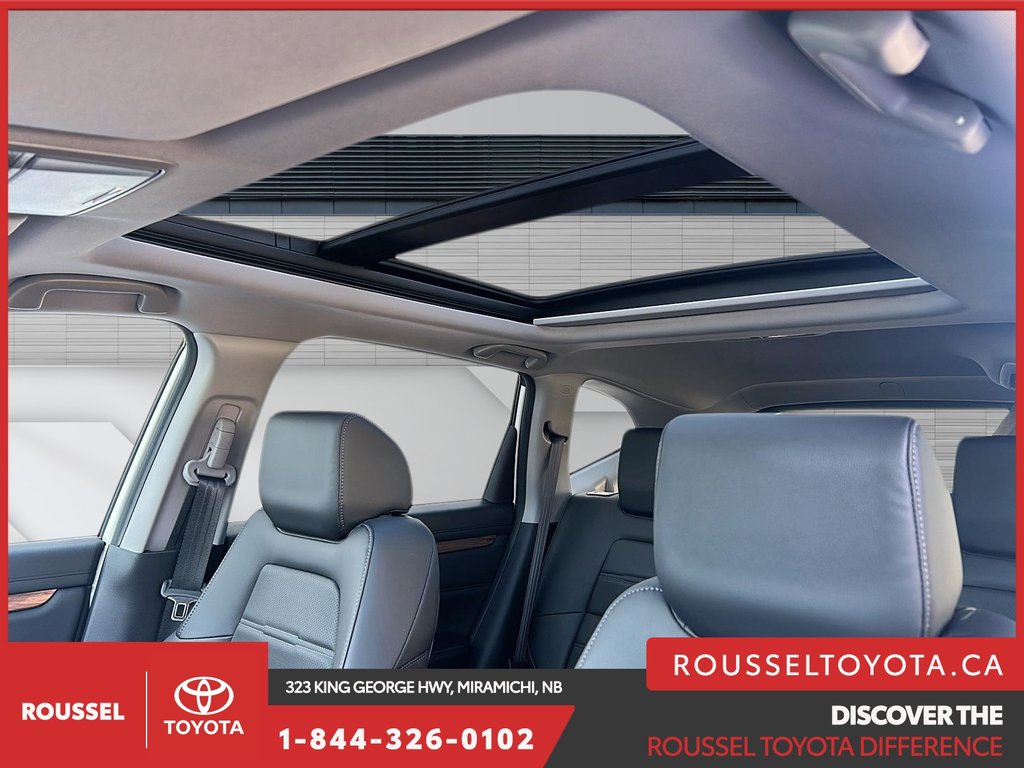 2018 Honda CR-V Touring in Miramichi, New Brunswick - 18 - w1024h768px