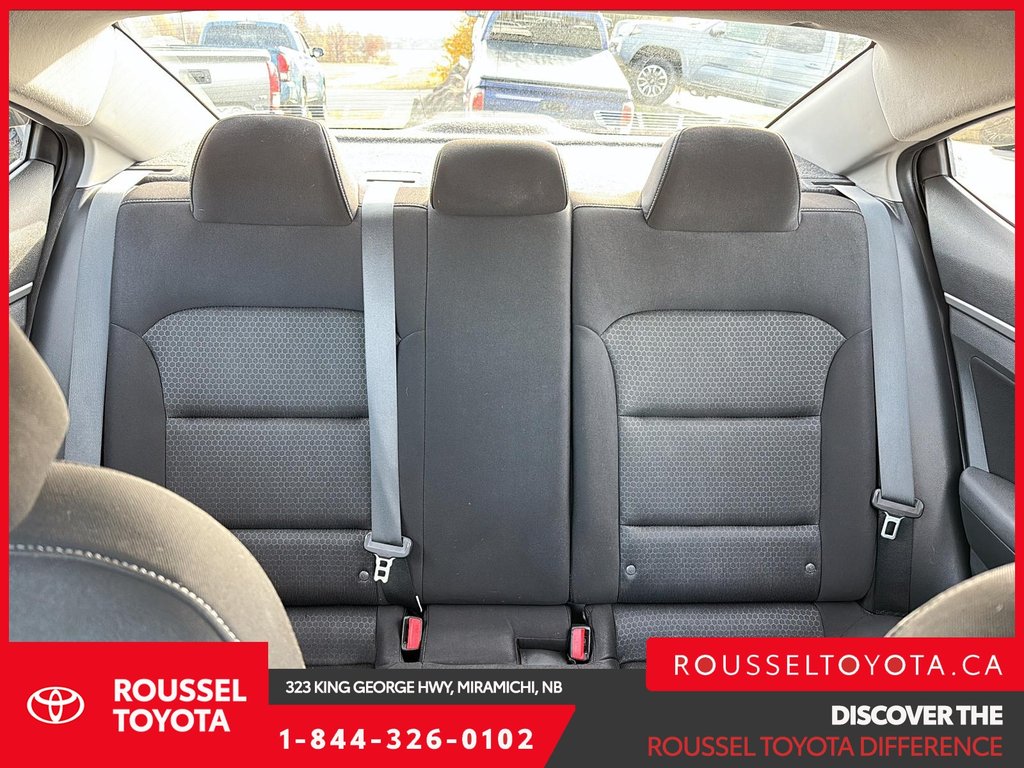 Hyundai Elantra GL 2017 à Miramichi, Nouveau-Brunswick - 14 - w1024h768px