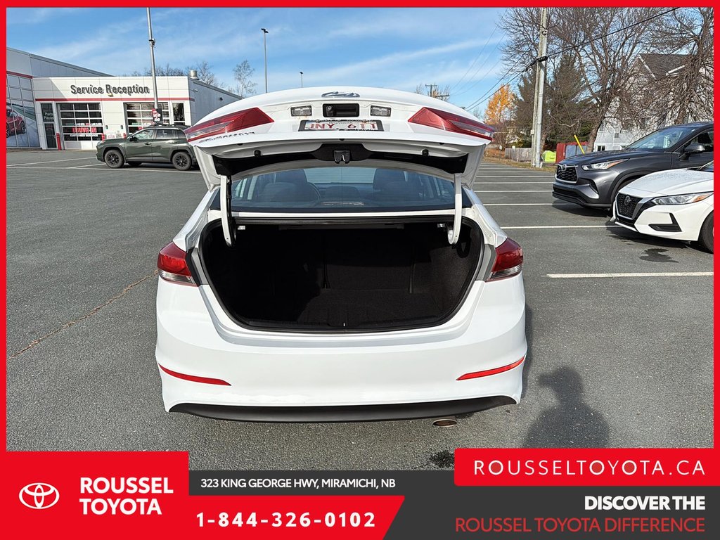 Hyundai Elantra GL 2017 à Miramichi, Nouveau-Brunswick - 6 - w1024h768px