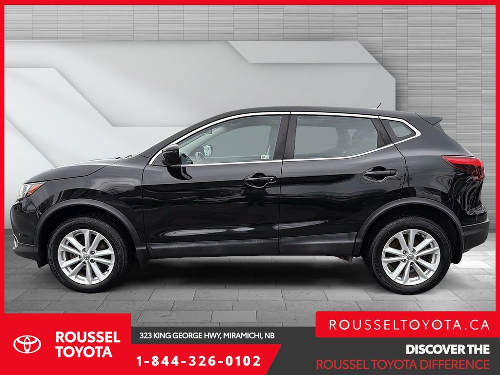 2017 Nissan Qashqai SV-FWD in Miramichi, New Brunswick - 5 - w1024h768px