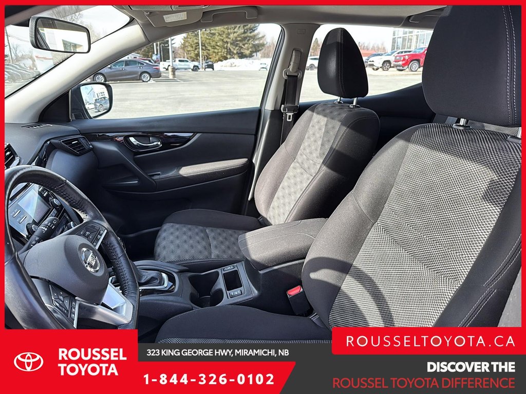 2017 Nissan Qashqai SV in Miramichi, New Brunswick - 9 - w1024h768px