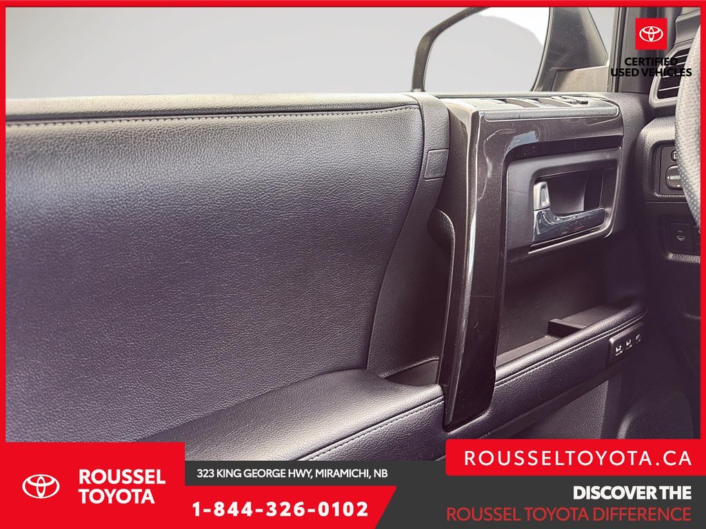 2020 Toyota 4Runner 4DR 4WD in Miramichi, New Brunswick - 10 - w1024h768px