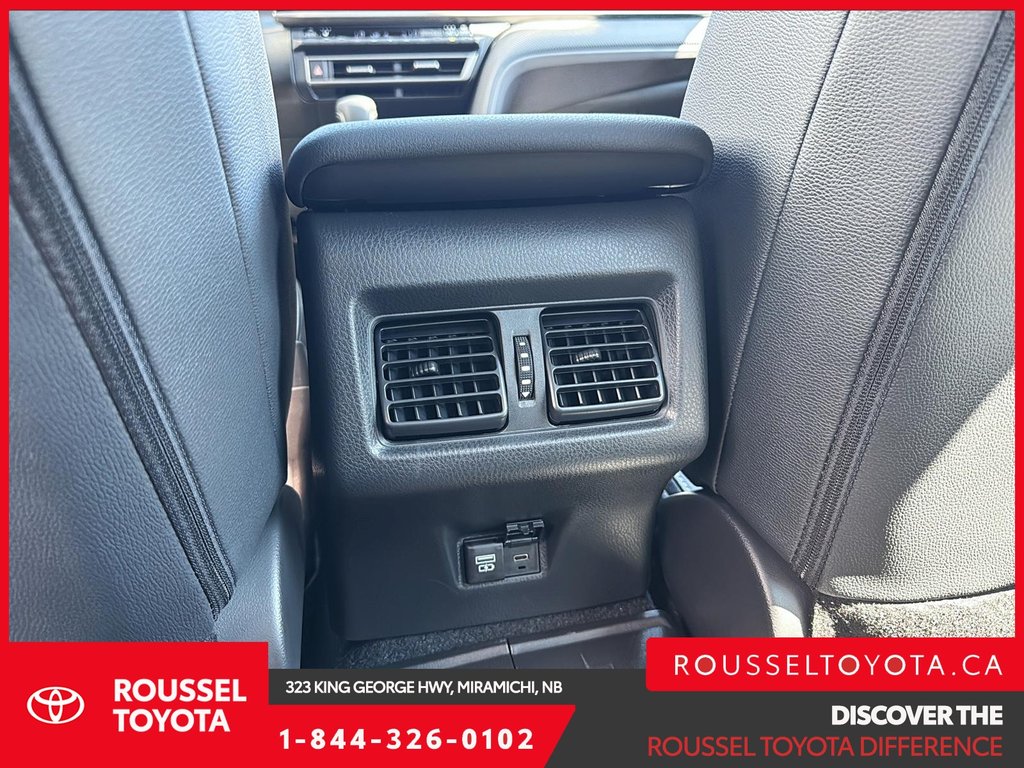 Toyota Camry Hybrid SE Upgrade AWD 2026 à Miramichi, Nouveau-Brunswick - 15 - w1024h768px