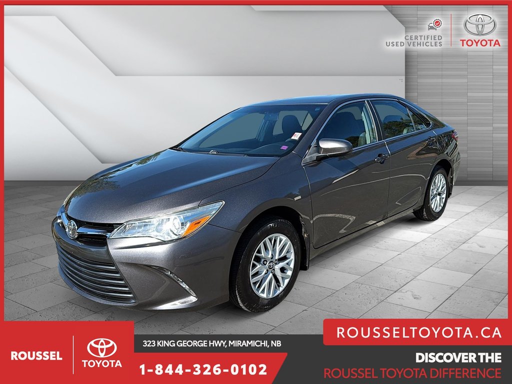 2016 Toyota Camry LE in Miramichi, New Brunswick - 1 - w1024h768px