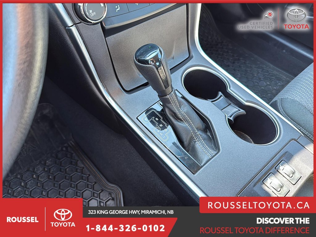 2016 Toyota Camry LE in Miramichi, New Brunswick - 14 - w1024h768px