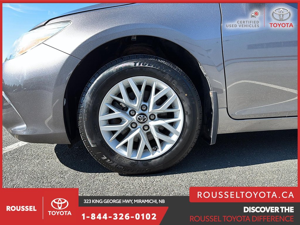 2016 Toyota Camry LE in Miramichi, New Brunswick - 7 - w1024h768px