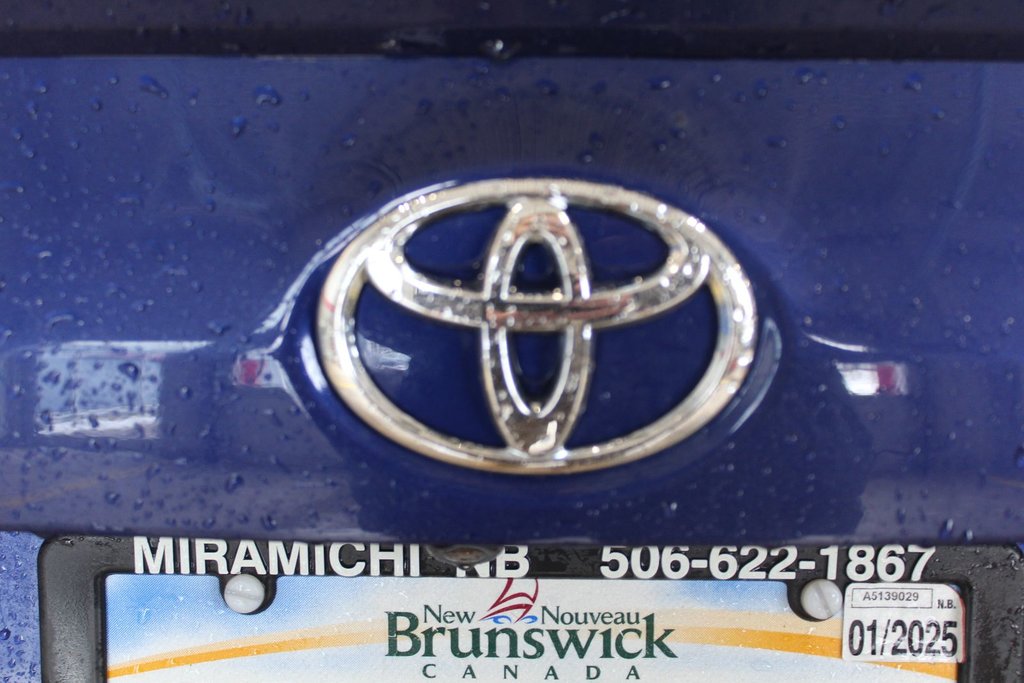 2017  Corolla SE in Miramichi, New Brunswick - 8 - w1024h768px