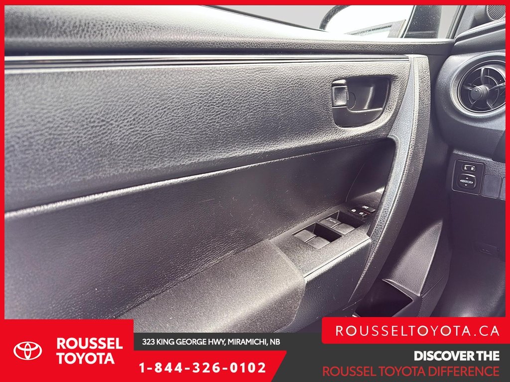 2017 Toyota Corolla CE in Miramichi, New Brunswick - 10 - w1024h768px