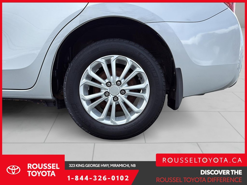 2017 Toyota Corolla CE in Miramichi, New Brunswick - 7 - w1024h768px
